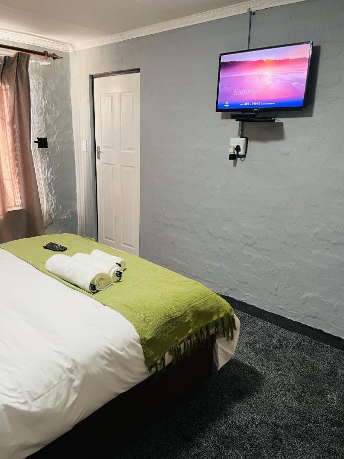 Host Hub Guest House كمبتون بارك المظهر الخارجي الصورة